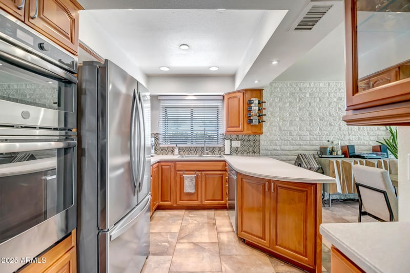 2637 Turquoise Dr, Phoenix, AZ 85028