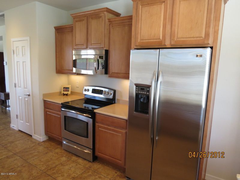 264 W Summit Cir, San Tan Valley, AZ 85143