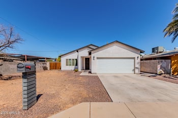 2640 Beverly Ln, Phoenix, AZ 85032