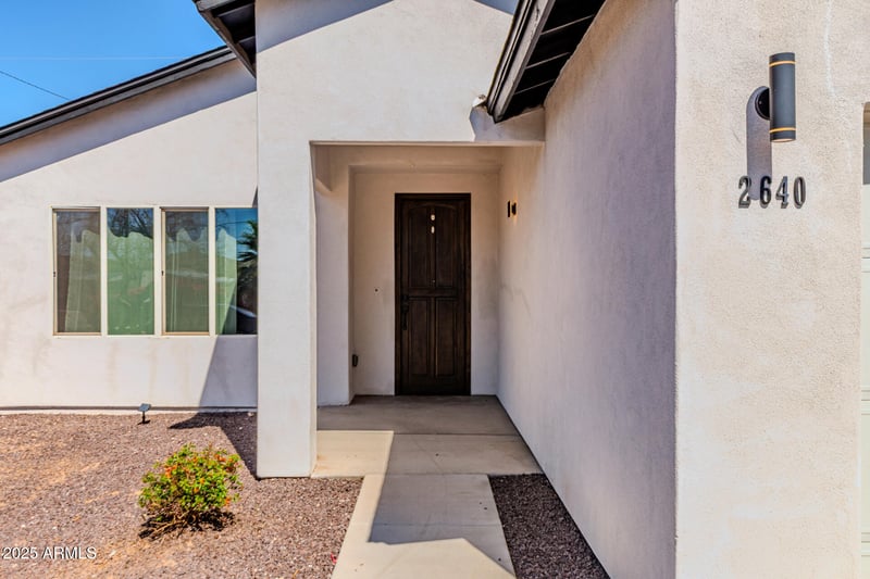 2640 Beverly Ln, Phoenix, AZ 85032
