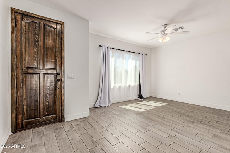 2640 Beverly Ln, Phoenix, AZ 85032