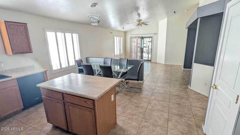 2640 Cowboy Cove Trl, San Tan Valley, AZ 85143