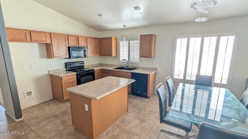 2640 Cowboy Cove Trl, San Tan Valley, AZ 85143