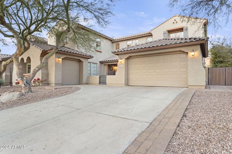 26403 N 49th Glen, Phoenix, AZ 85083