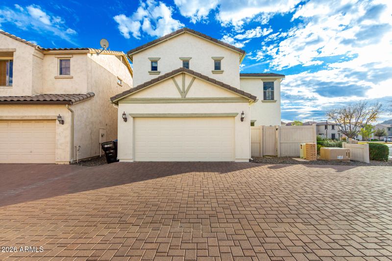 26405 N Babbling Brook Dr, Phoenix, AZ 85083