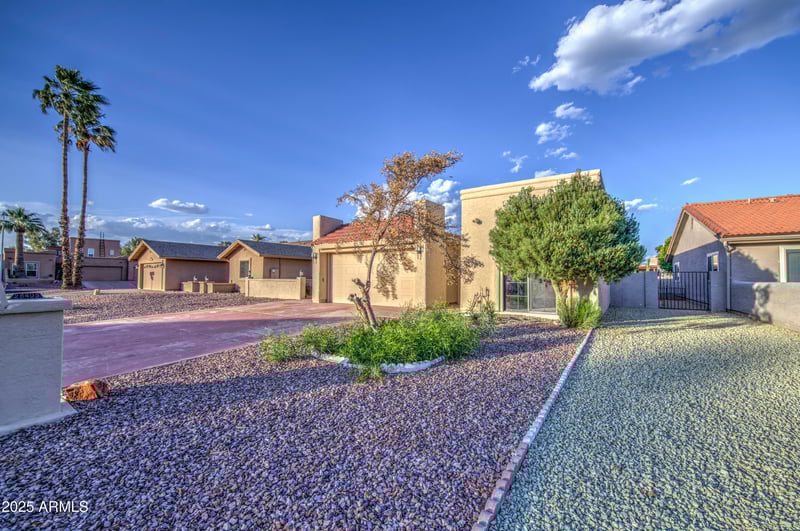 26405 Snead Dr, Sun Lakes, AZ 85248