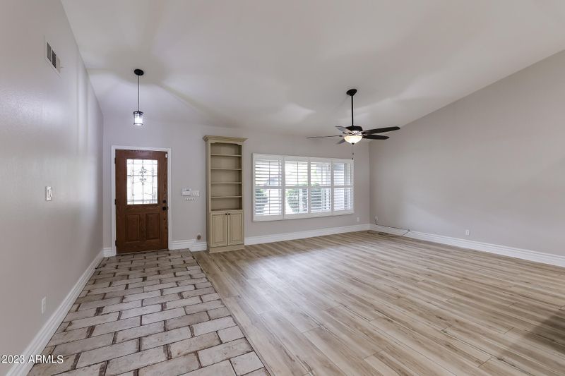 2641 E Louise Dr, Phoenix, AZ 85032