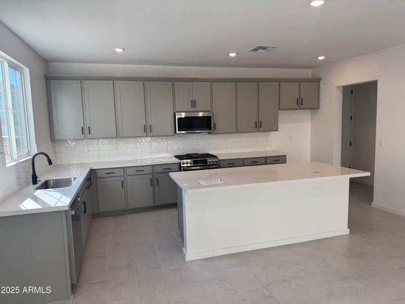 26413 24th Glen, Phoenix, AZ 85085