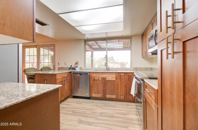 2642 Claire Dr, Phoenix, AZ 85032