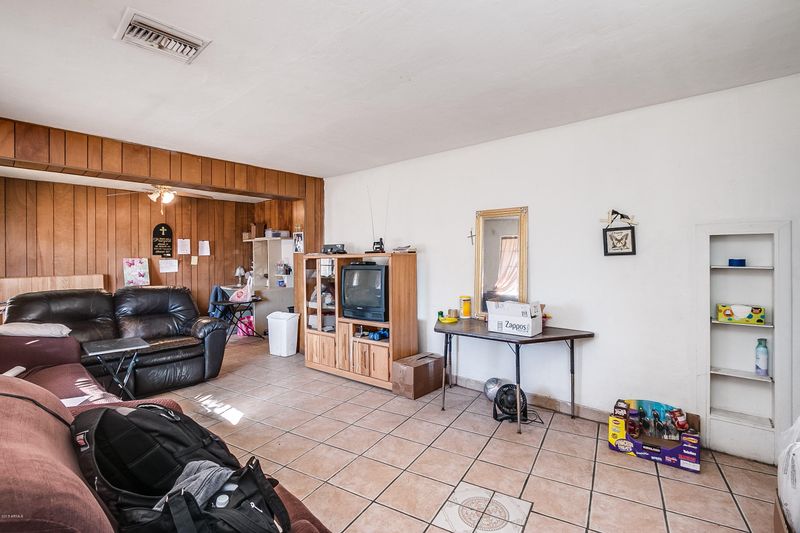 2642 E Edgemont Ave, Phoenix, AZ 85008