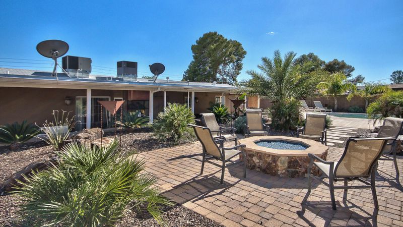 2642 E Sweetwater Ave, Phoenix, AZ 85032