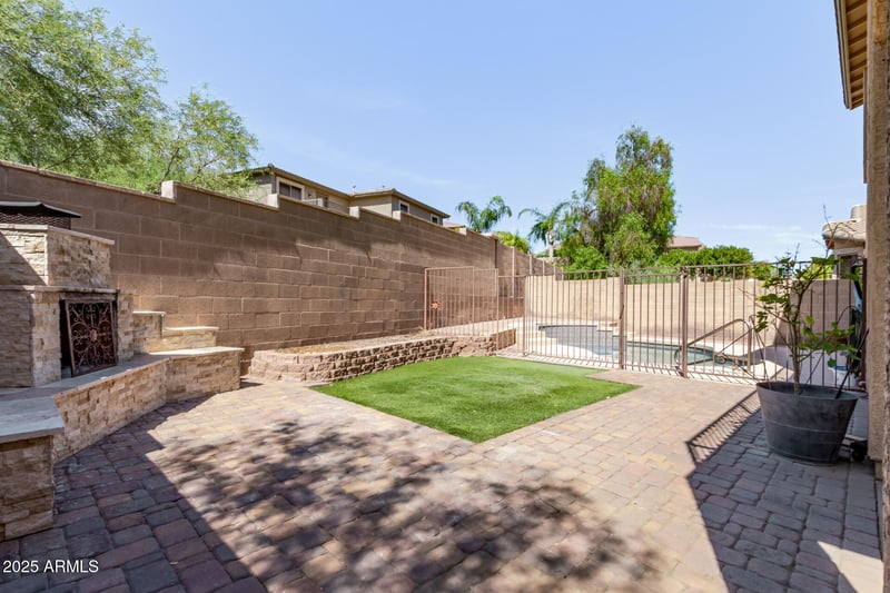 2642 Florentine Rd, Phoenix, AZ 85086