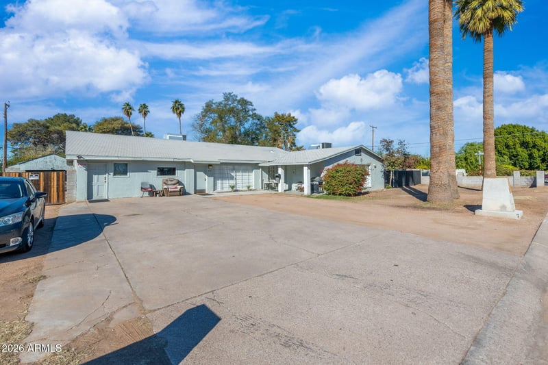 2642 31st St, Phoenix, AZ 85008