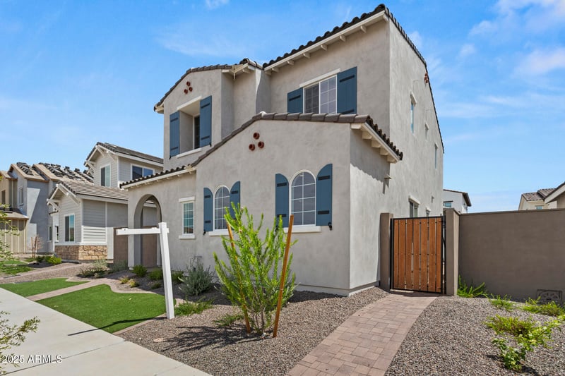 26421 22nd Dr, Phoenix, AZ 85085