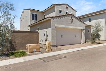 26421 22nd Dr, Phoenix, AZ 85085