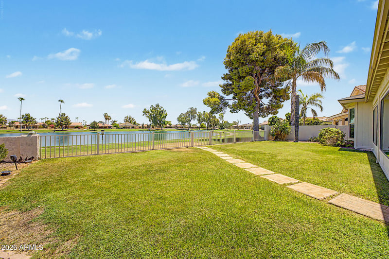 26421 S Lakemont Dr, Sun Lakes, AZ 85248