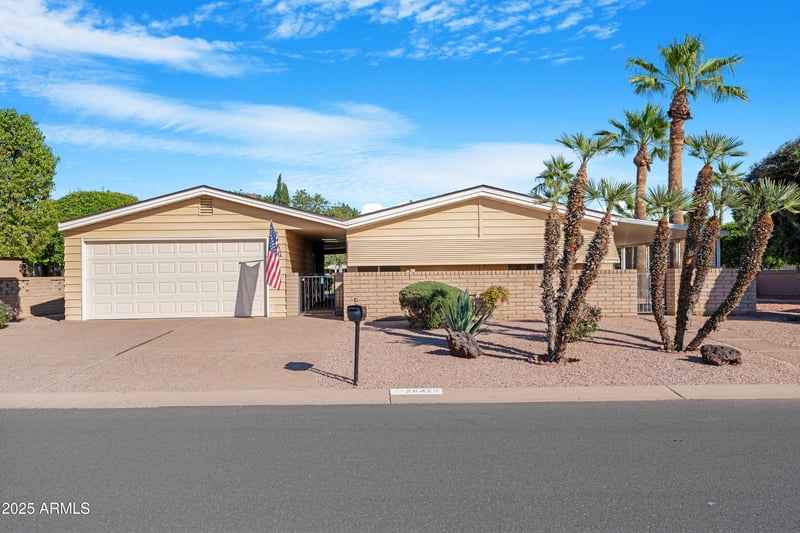 26423 Lakeview Dr, Sun Lakes, AZ 85248