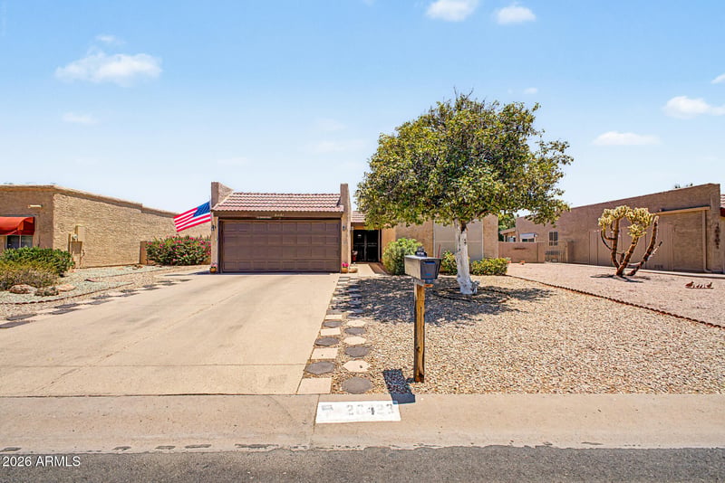 26423 Snead Dr, Sun Lakes, AZ 85248