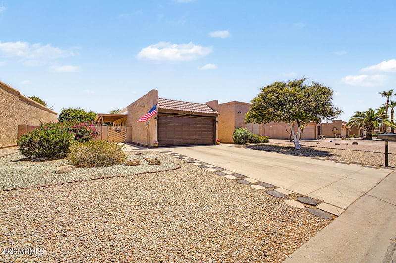 26423 Snead Dr, Sun Lakes, AZ 85248