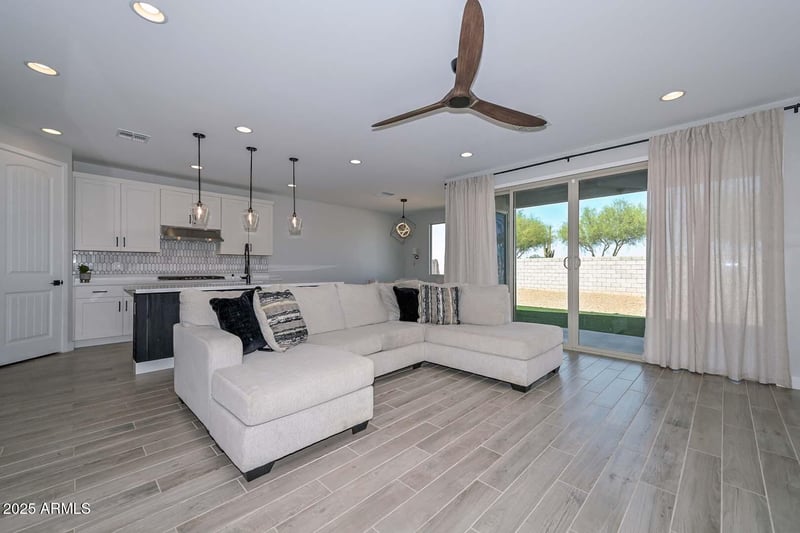 26428 Thornhill Dr, Peoria, AZ 85383