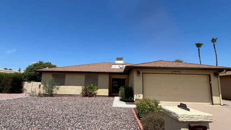 26429 S New Town Dr, Sun Lakes, AZ 85248
