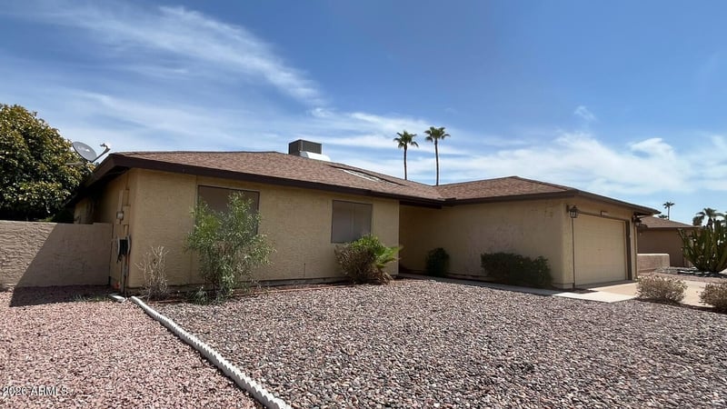26429 S New Town Dr, Sun Lakes, AZ 85248