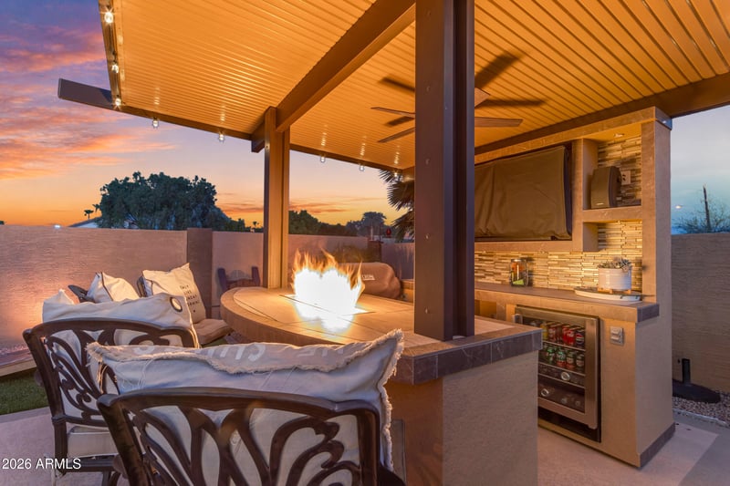 26433 S Saddletree Dr, Sun Lakes, AZ 85248
