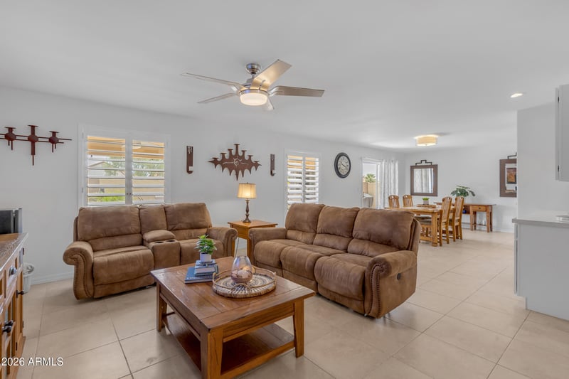 26433 S Saddletree Dr, Sun Lakes, AZ 85248