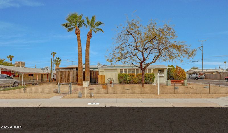 2644 E Kelton Ln, Phoenix, AZ 85032