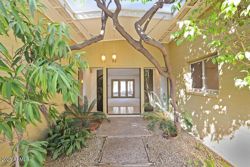 2644 E Mountain View Rd, Phoenix, AZ 85028