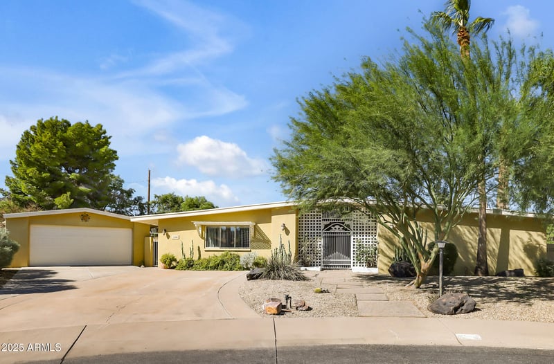 2644 Mountain View Rd, Phoenix, AZ 85028
