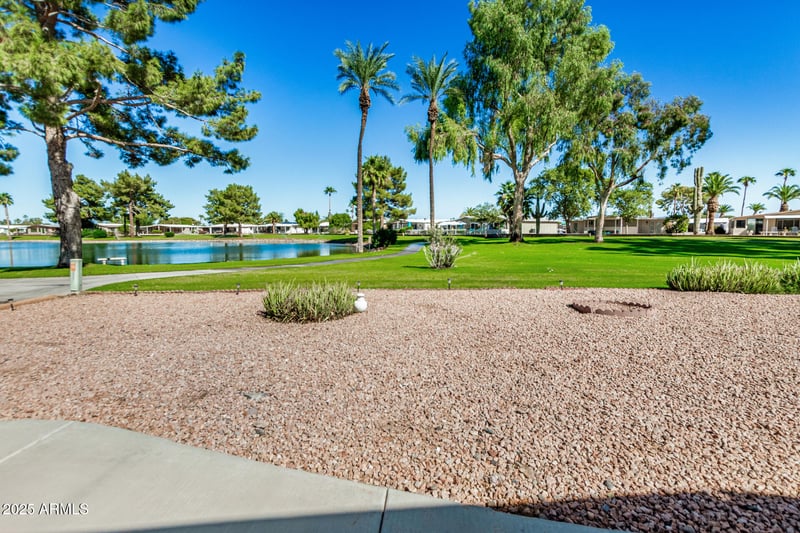 26443 Lakeview Dr, Sun Lakes, AZ 85248