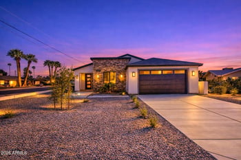 2645 E Fairmount Ave, Phoenix, AZ 85016