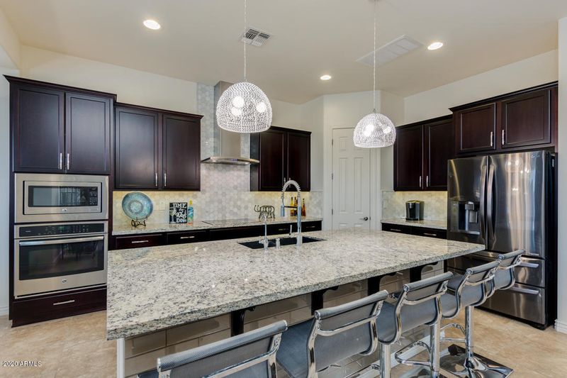 2645 W Corva Dr, Phoenix, AZ 85085