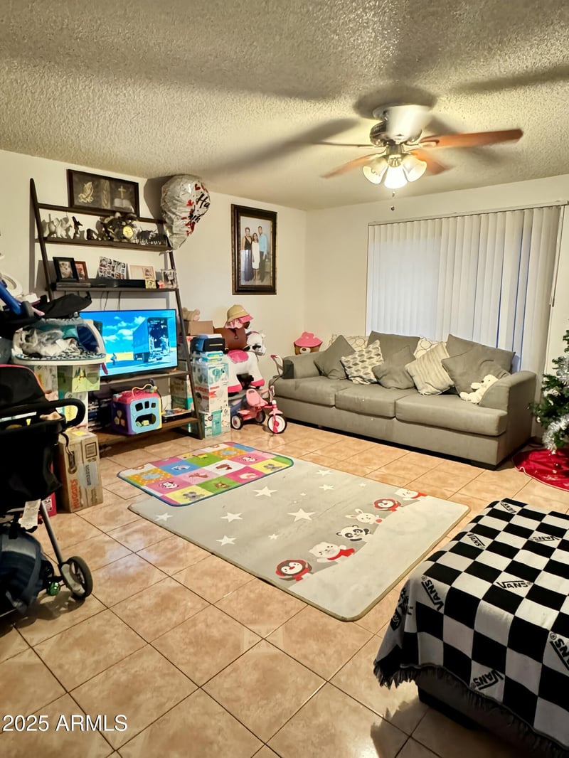 2645 Wolf St, Phoenix, AZ 85017