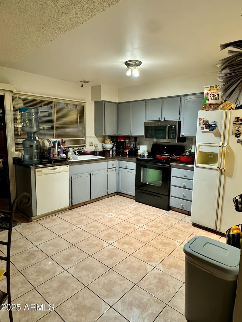 2645 Wolf St, Phoenix, AZ 85017