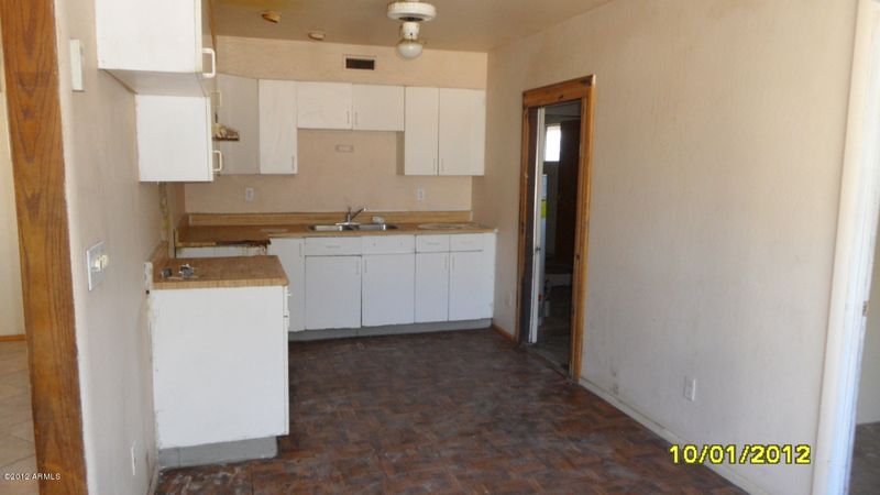 2646 E Beverly Ln, Phoenix, AZ 85032