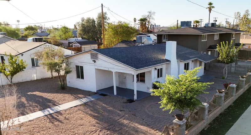 2646 Willetta St, Phoenix, AZ 85008