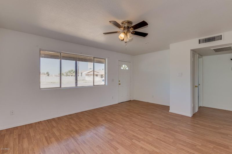 2647 N 58th Ln, Phoenix, AZ 85035