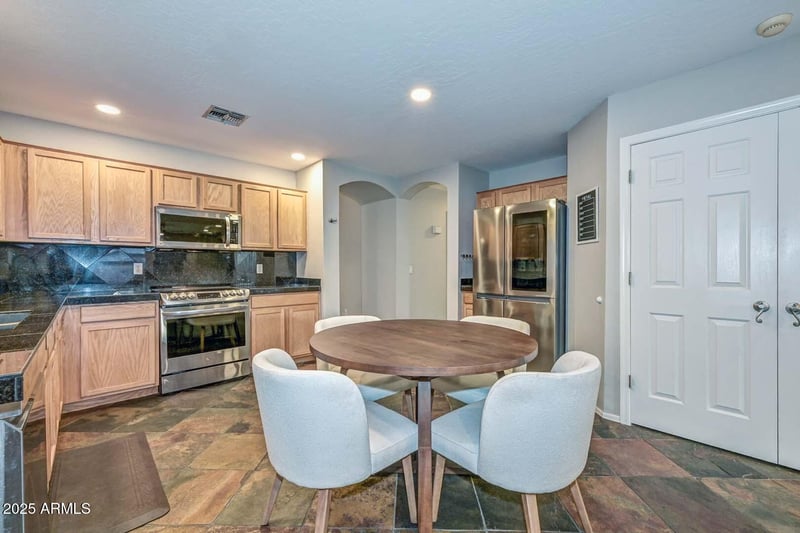 26480 68th Dr, Peoria, AZ 85383