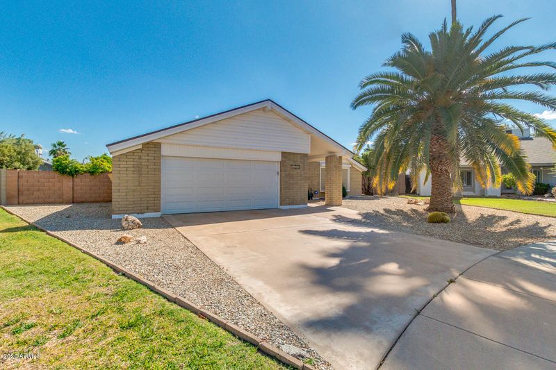 2649 E Larkspur Dr, Phoenix, AZ 85032