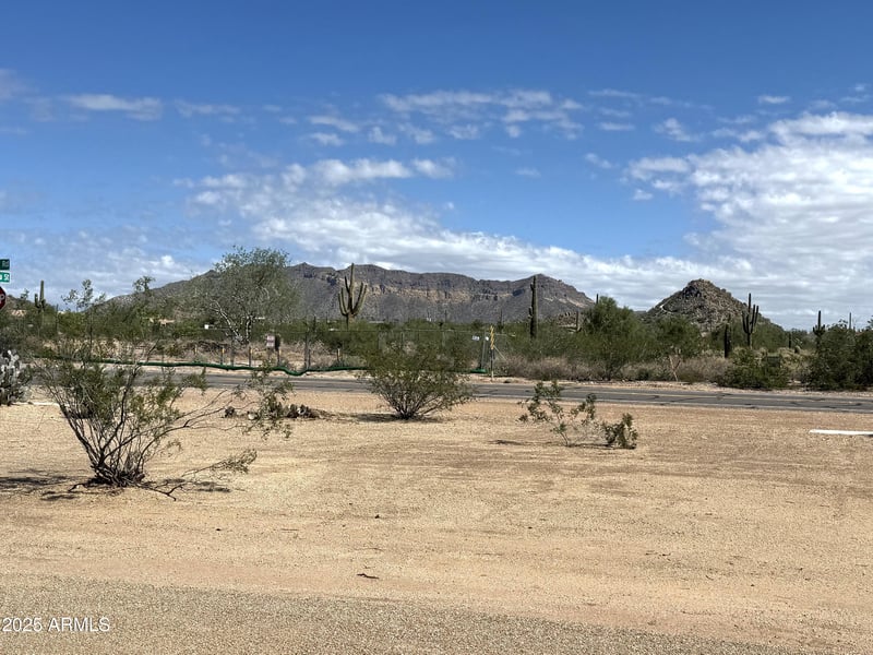 2650 Hawes Rd, Mesa, AZ 85207