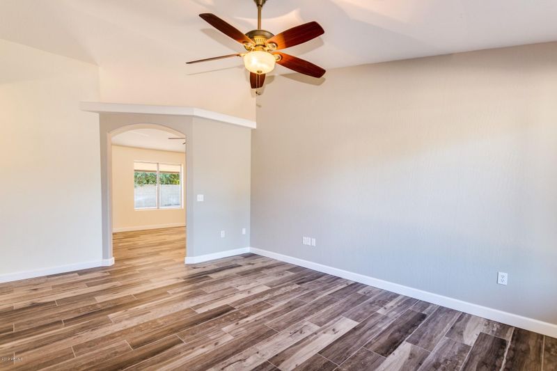 2651 E Enrose St, Mesa, AZ 85213