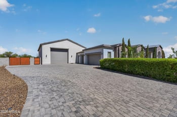 26517 100th Ln, Peoria, AZ 85383