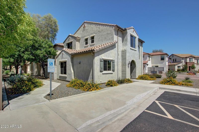 26541 N Babbling Brook Dr, Phoenix, AZ 85083