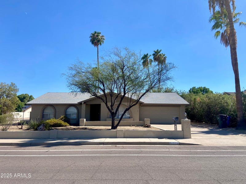 2655 Cholla St, Phoenix, AZ 85028