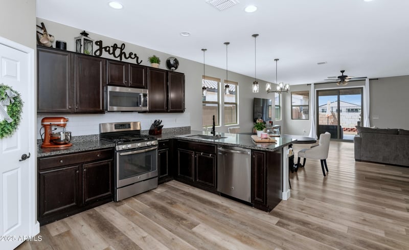 26550 132nd Ln, Peoria, AZ 85383