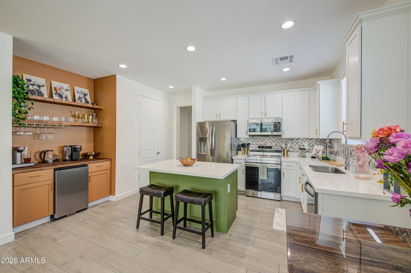 266 Leland Rd, San Tan Valley, AZ 85140