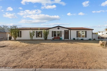 266 Gompers Cir, Morristown, AZ 85342