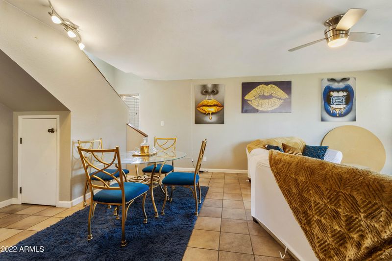 2660 E Silk Oak Dr, Tempe, AZ 85288